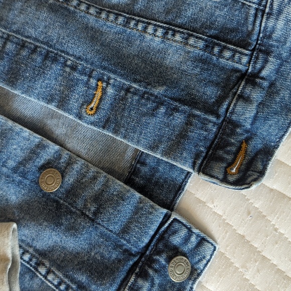 Jean Jacket - Picture 3 of 9